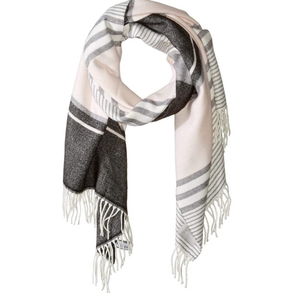 NWT Calvin Klein Blanket scarf with fringe